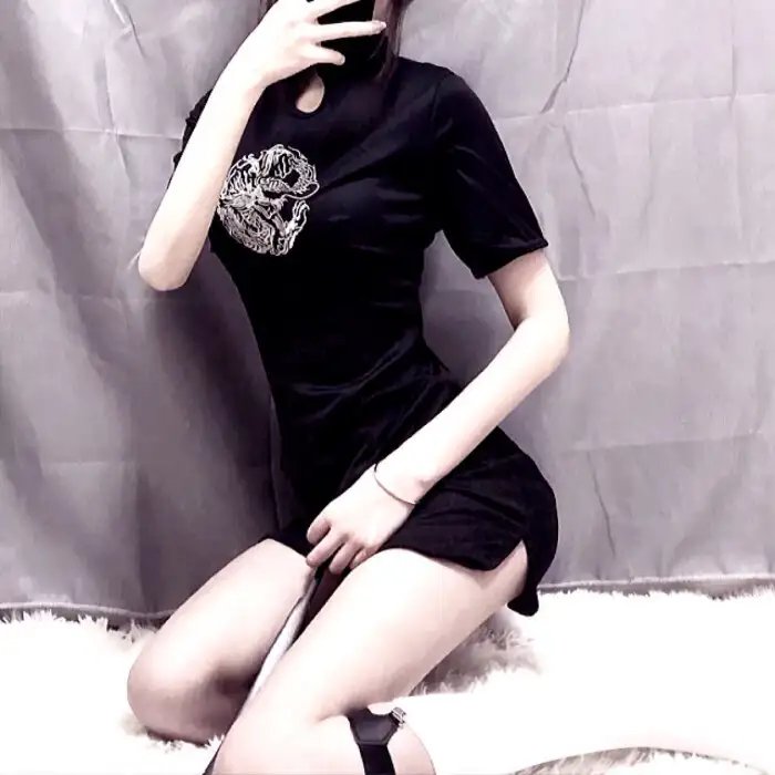 赤裸